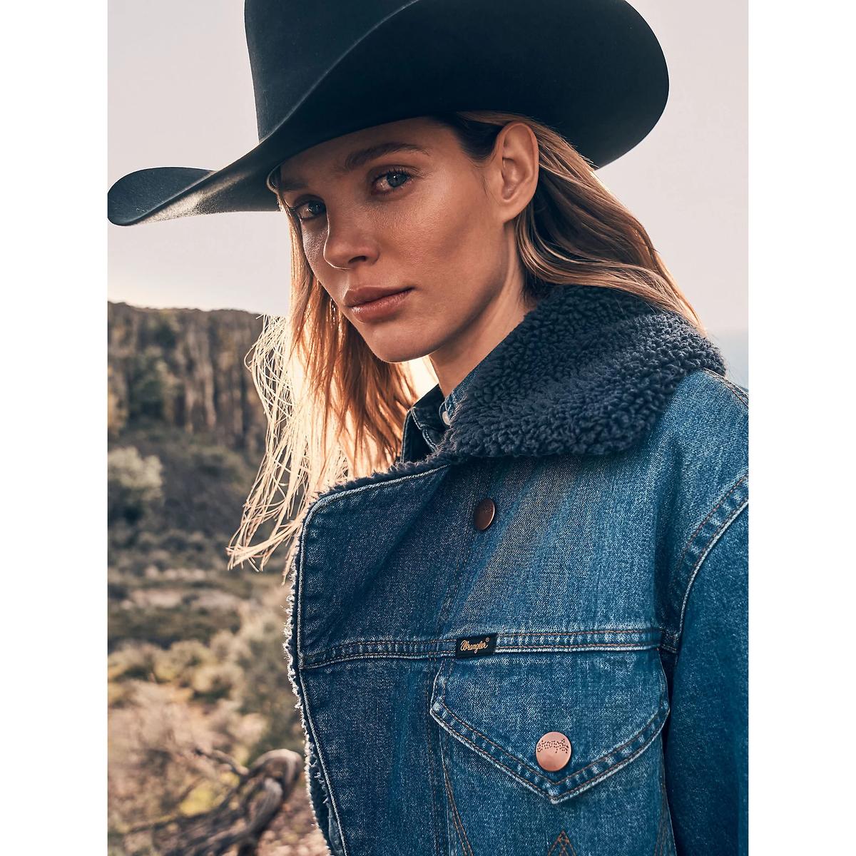 product/w/r/wrangler-112370813-blue-6.jpg