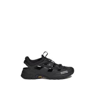 nd1716-trainers-aigle-pariot-xp-black