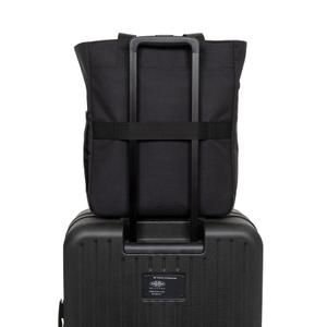 product/e/a/eastpak_ek0a5blj4t6_on-black_6.jpg